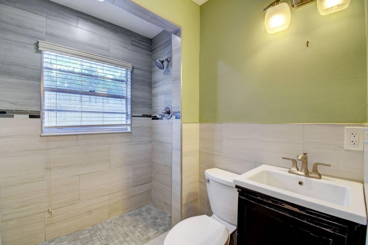 1316 Date Palm Drive, Unit Rear, Lantana, FL 33462 Photo
