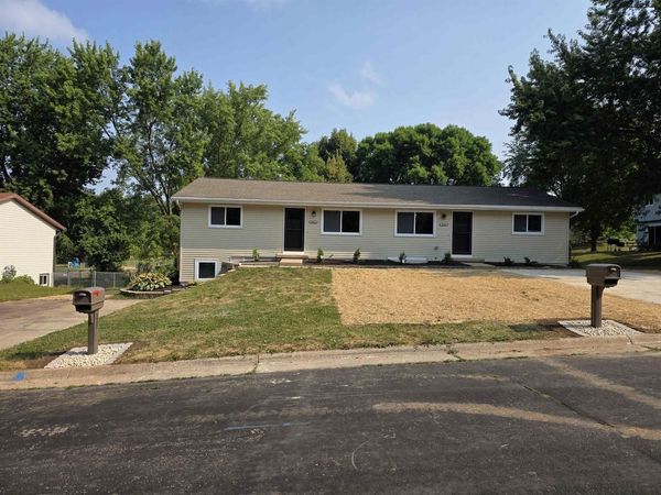5802-5804 Sauk Lane, McFarland, WI 53558