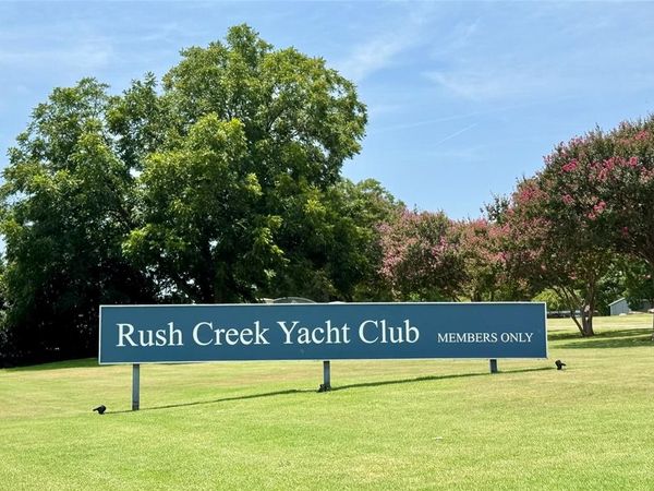 300 Rush Creek Drive, Unit C4, Heath, TX 75032