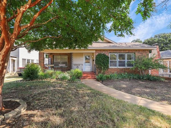 1119 W Walker Street, Denison, TX 75020