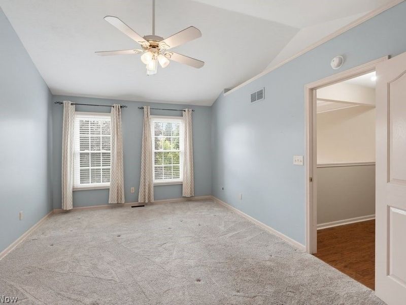 533 Continental Drive, Sagamore Hills, OH 44067 Photo 22