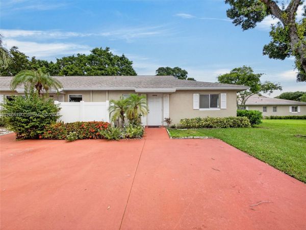 18956 Argosy Dr , Boca Raton, FL 33496