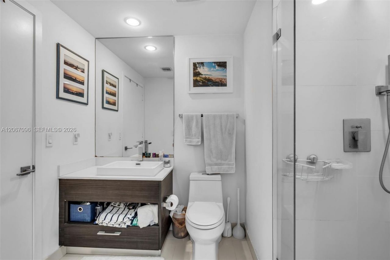 55 SW 9th St , Unit 2407, Miami, FL 33130 Photo
