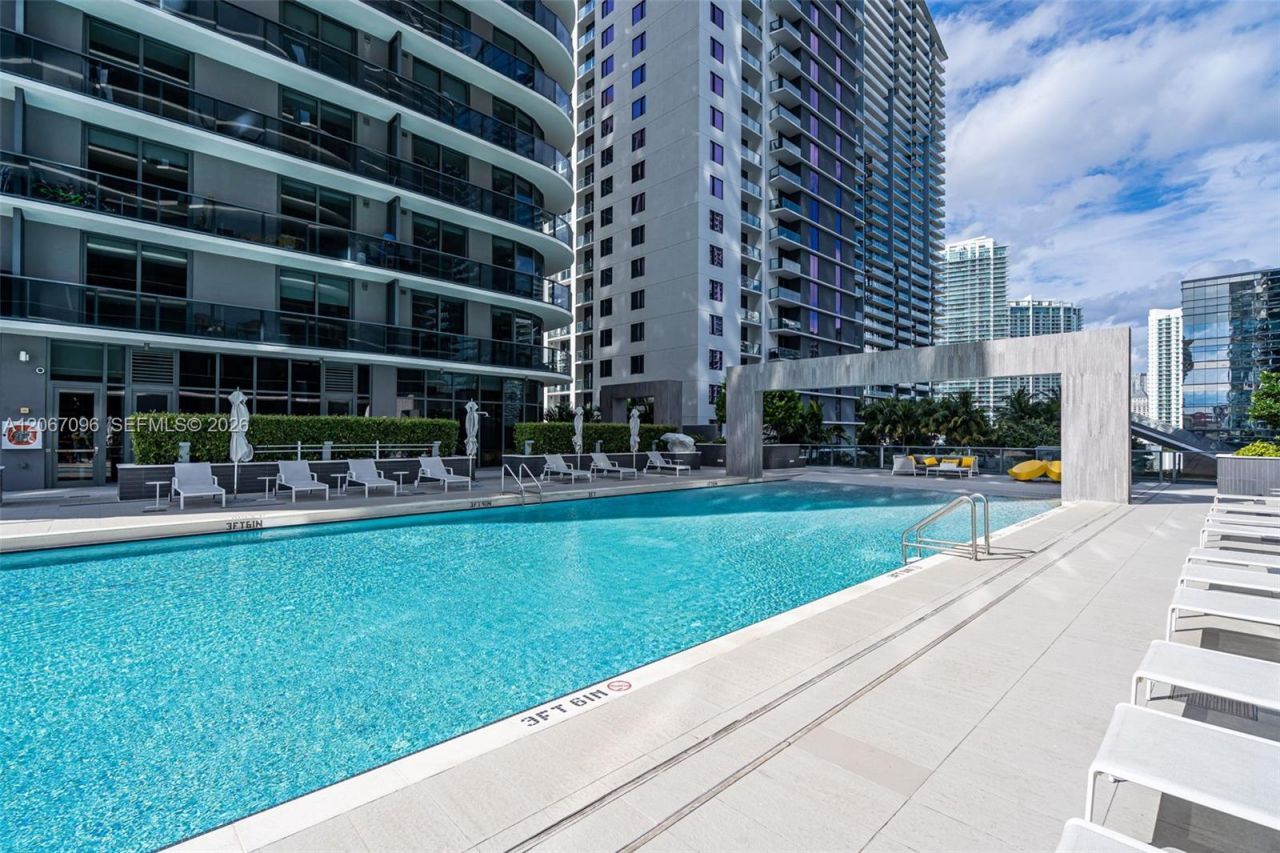 55 SW 9th St , Unit 2407, Miami, FL 33130 Photo