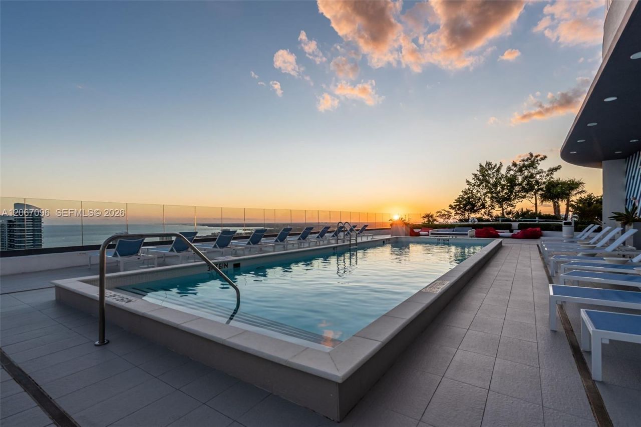 55 SW 9th St , Unit 2407, Miami, FL 33130 Photo