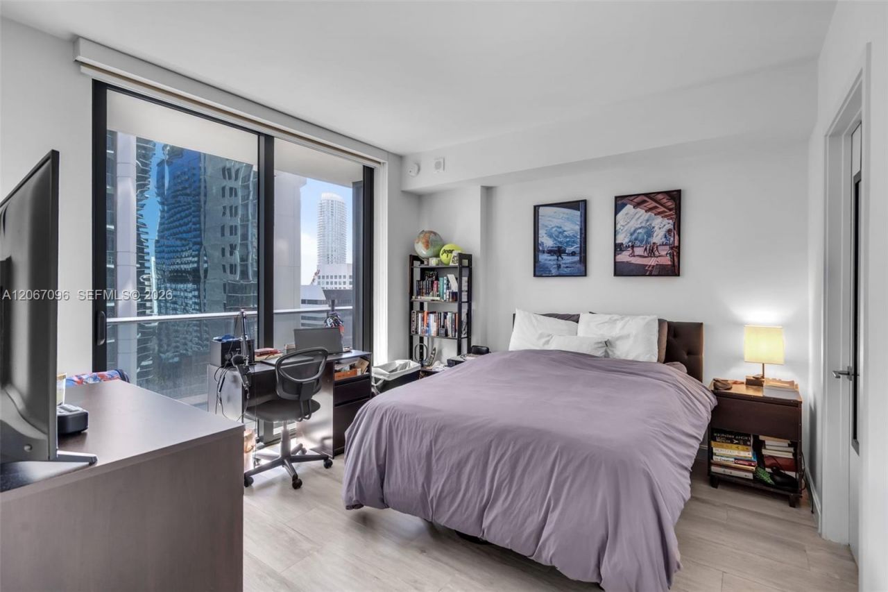 55 SW 9th St , Unit 2407, Miami, FL 33130 Photo