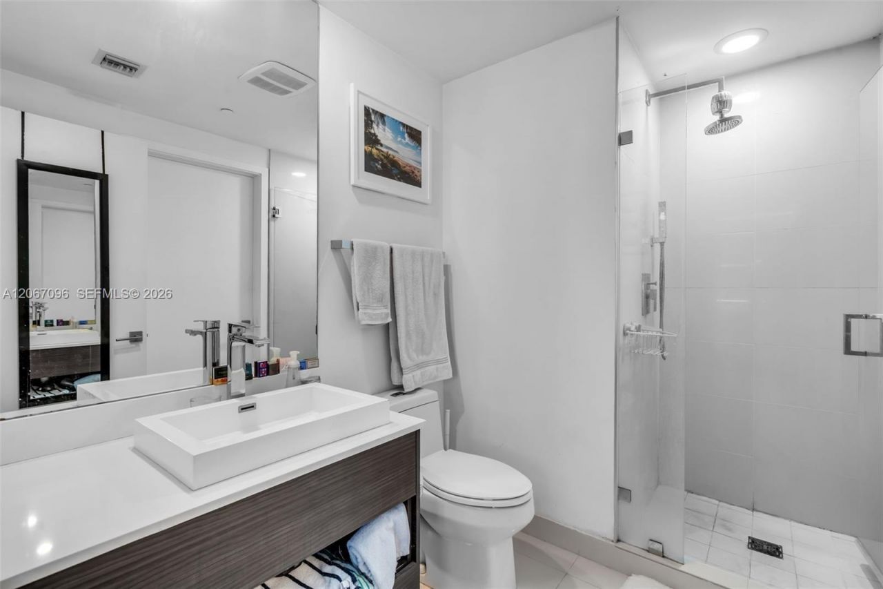 55 SW 9th St , Unit 2407, Miami, FL 33130 Photo