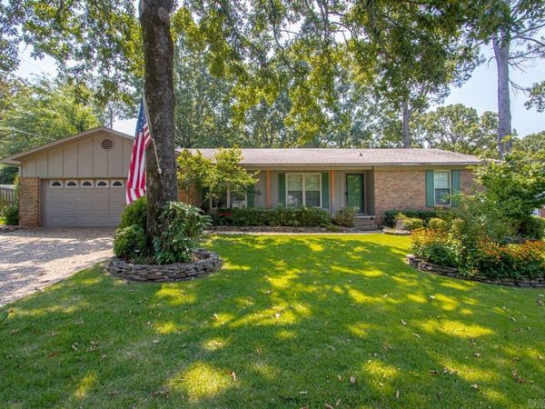 7600 Tomahawk Dr, North Little Rock, AR 72116