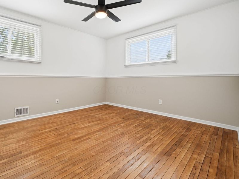 916 Bricker Boulevard, Columbus, OH 43221 Photo 22