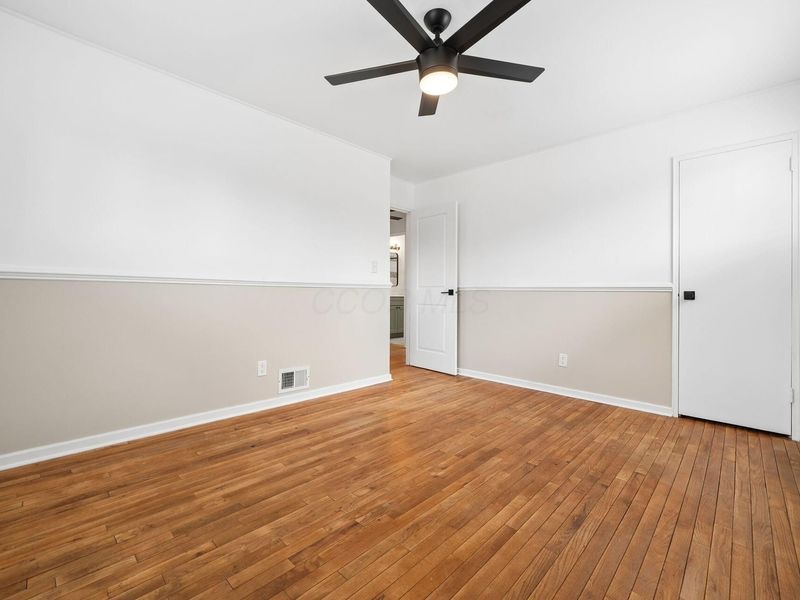 916 Bricker Boulevard, Columbus, OH 43221 Photo 23