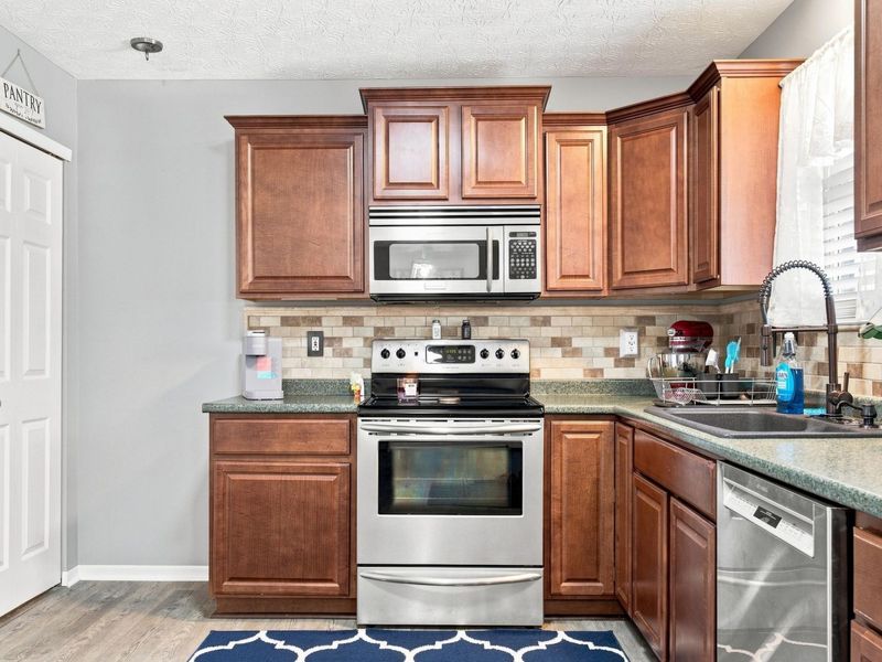 397 Equality Way, Galloway, OH 43119 Photo 15