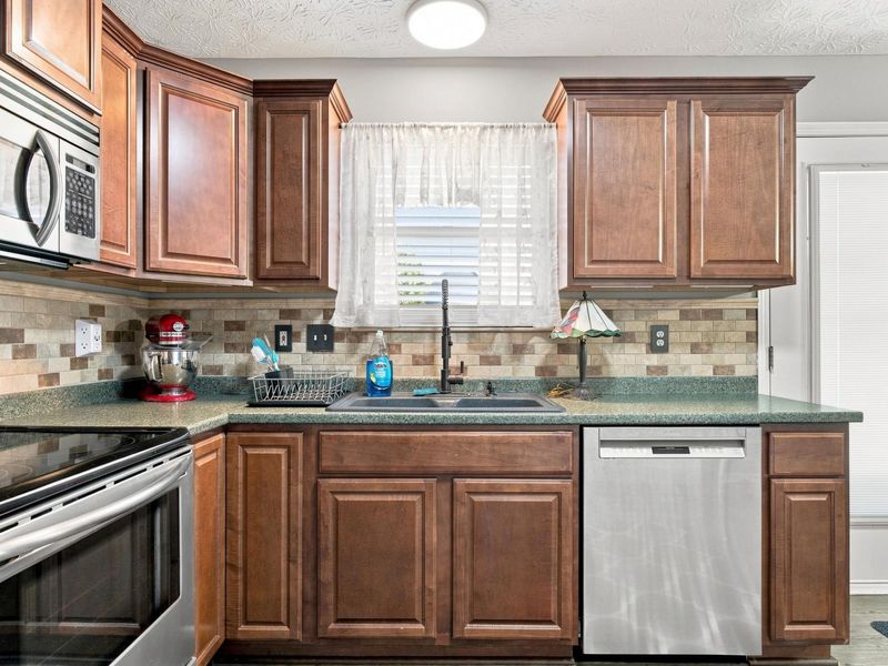 397 Equality Way, Galloway, OH 43119 Photo 18