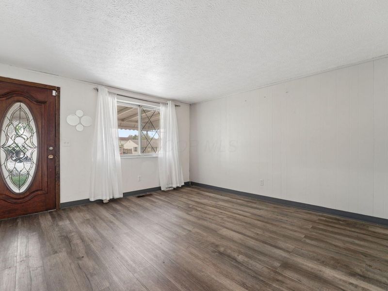 2284 Kinderly Drive, Columbus, OH 43232 Photo 8