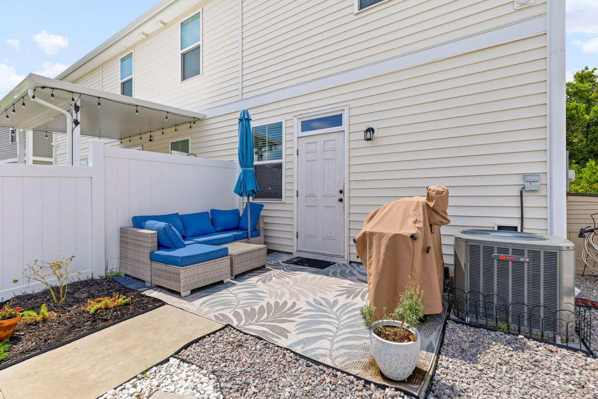 3964 Hillyard Street Photo 27