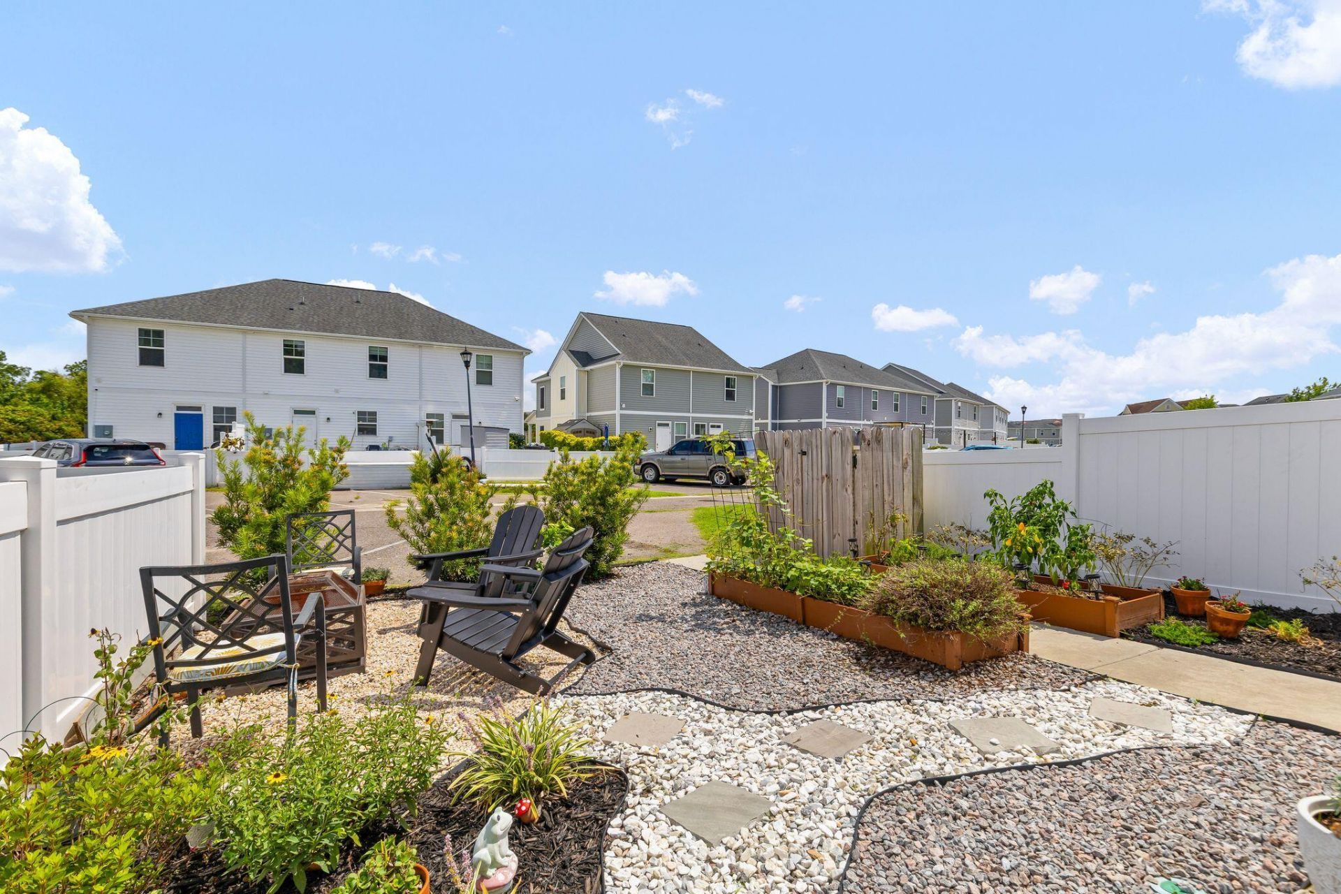 3964 Hillyard Street Photo 28