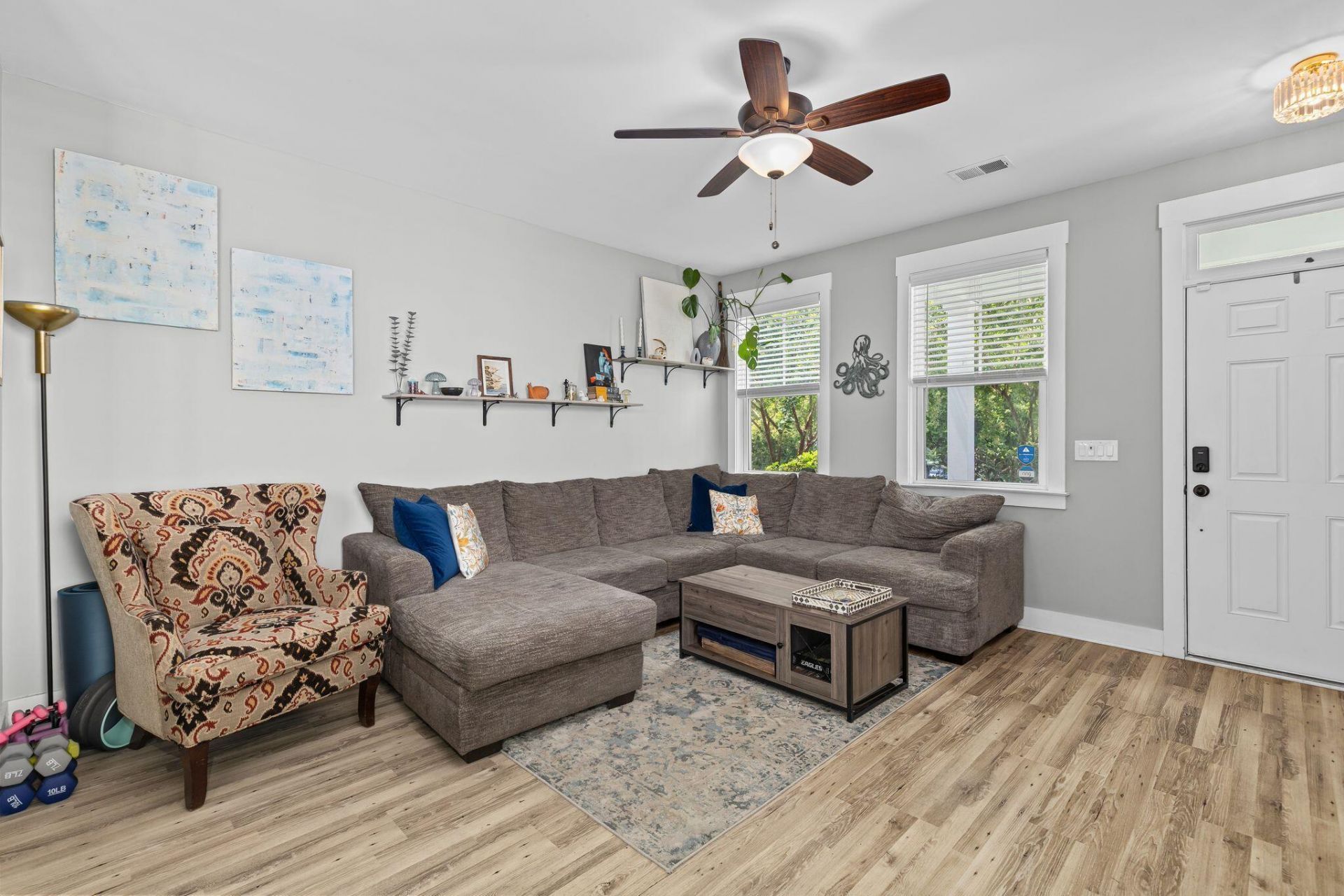 3964 Hillyard Street Photo 5
