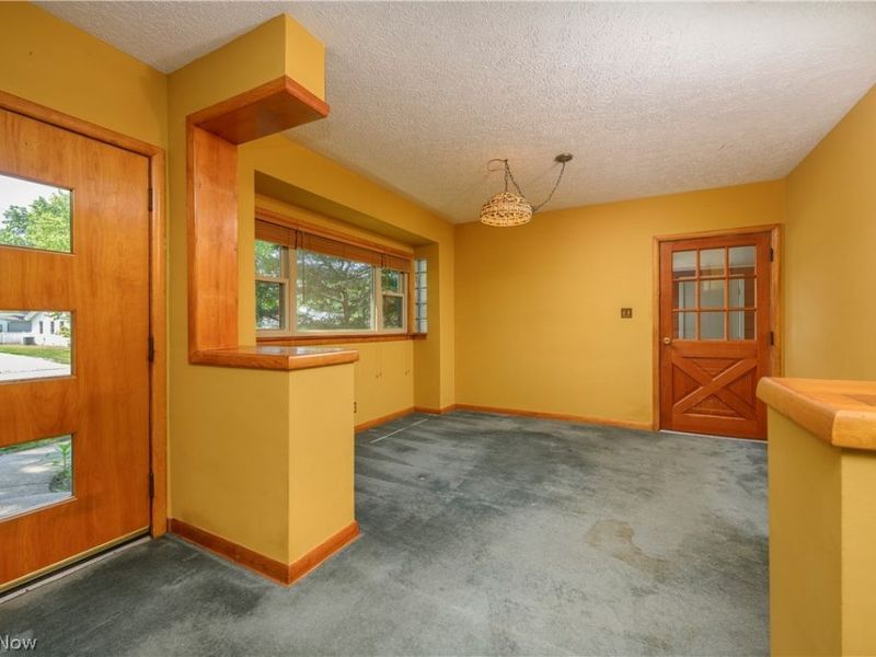 2035 Thornhill Drive, Akron, OH 44313 Photo 11