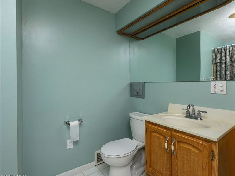 2035 Thornhill Drive, Akron, OH 44313 Photo 19