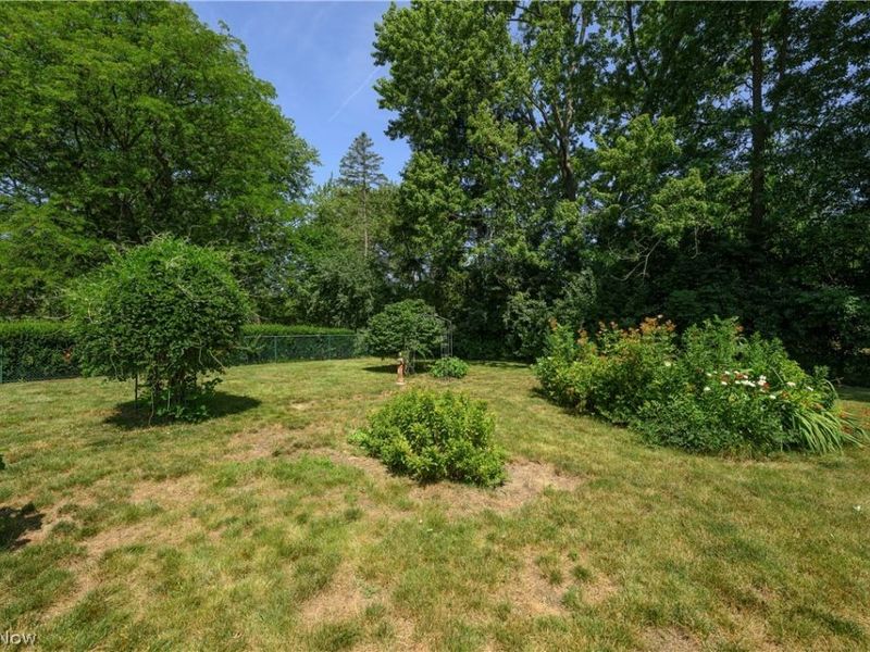 2035 Thornhill Drive, Akron, OH 44313 Photo 38