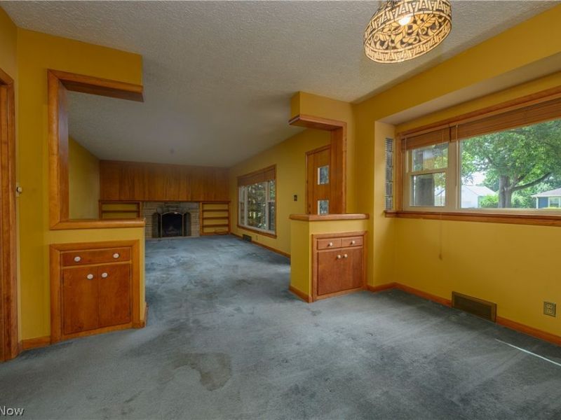 2035 Thornhill Drive, Akron, OH 44313 Photo 9