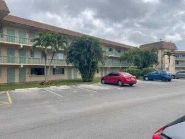 400 Village Green Circle W, Unit 202, Palm Springs, FL 33461