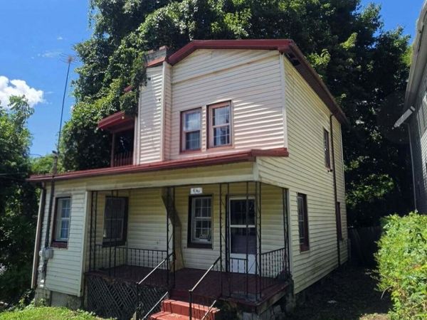 530 Northwest Oak Street, Norton, VA 24273