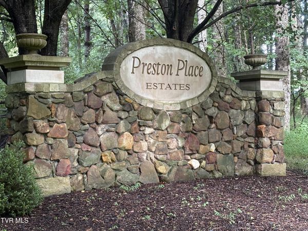 31 Preston Place Drive, Abingdon, VA 24211