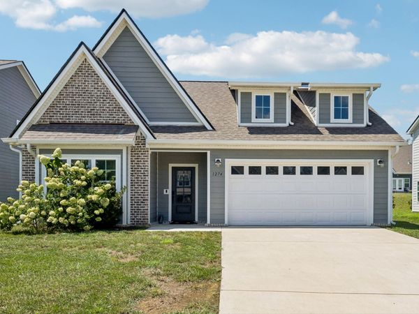 1274 Neyland Circle, Unit 29, Hixson, TN 37343
