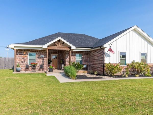 202 Marlin Street, Clyde, TX 79510