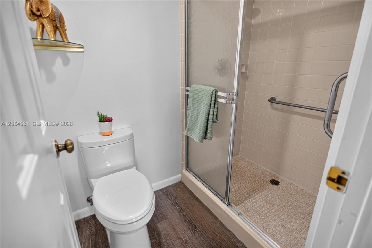 1713 Whitehall Dr , Unit 306, Davie, FL 33324 Photo