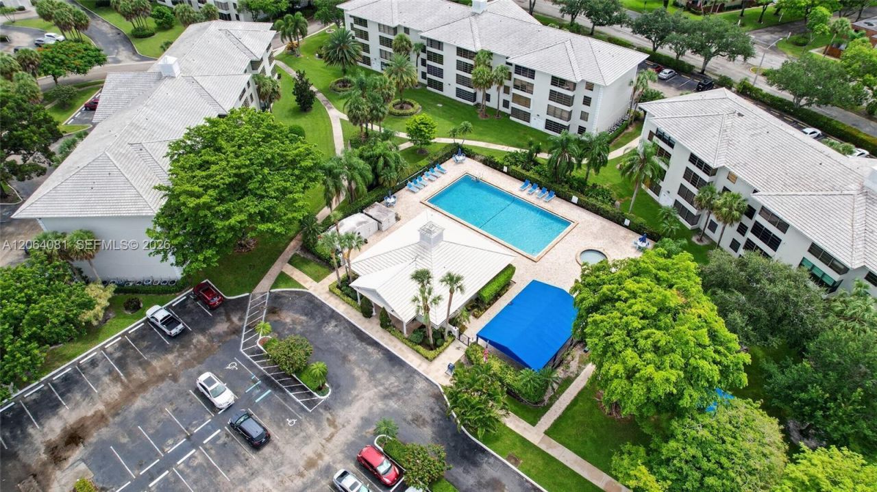 1713 Whitehall Dr , Unit 306, Davie, FL 33324 Photo