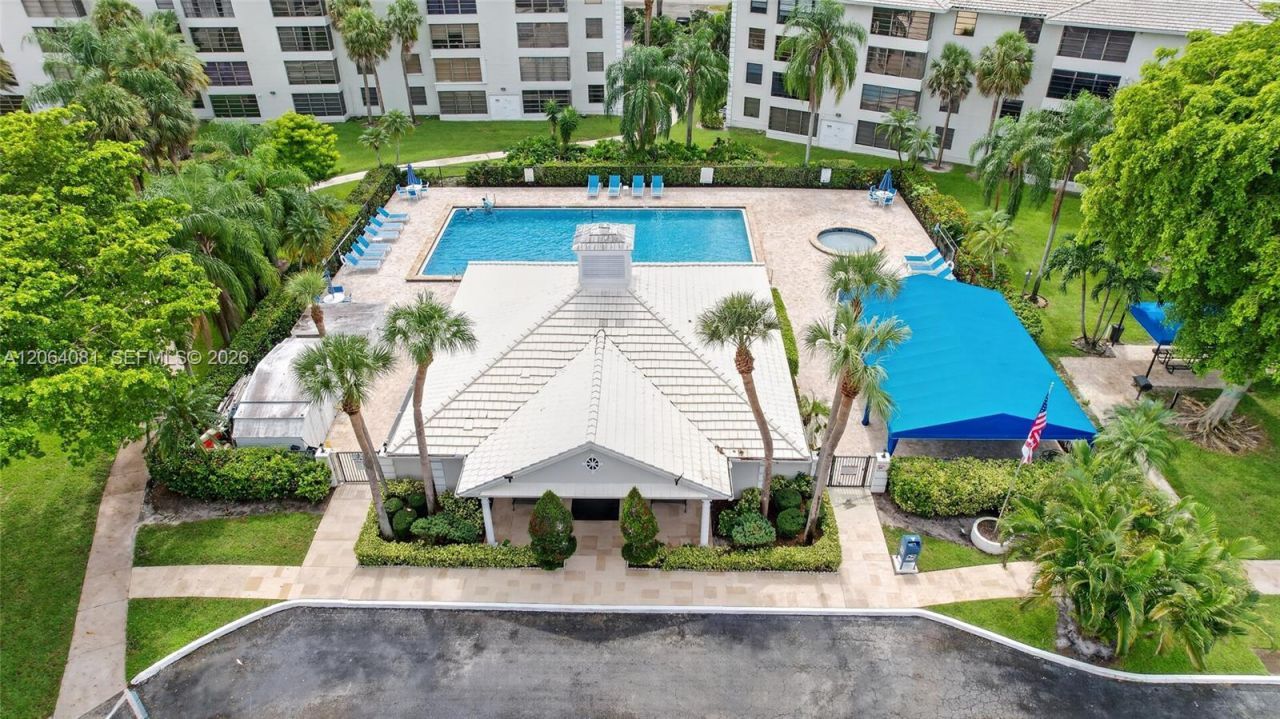 1713 Whitehall Dr , Unit 306, Davie, FL 33324 Photo