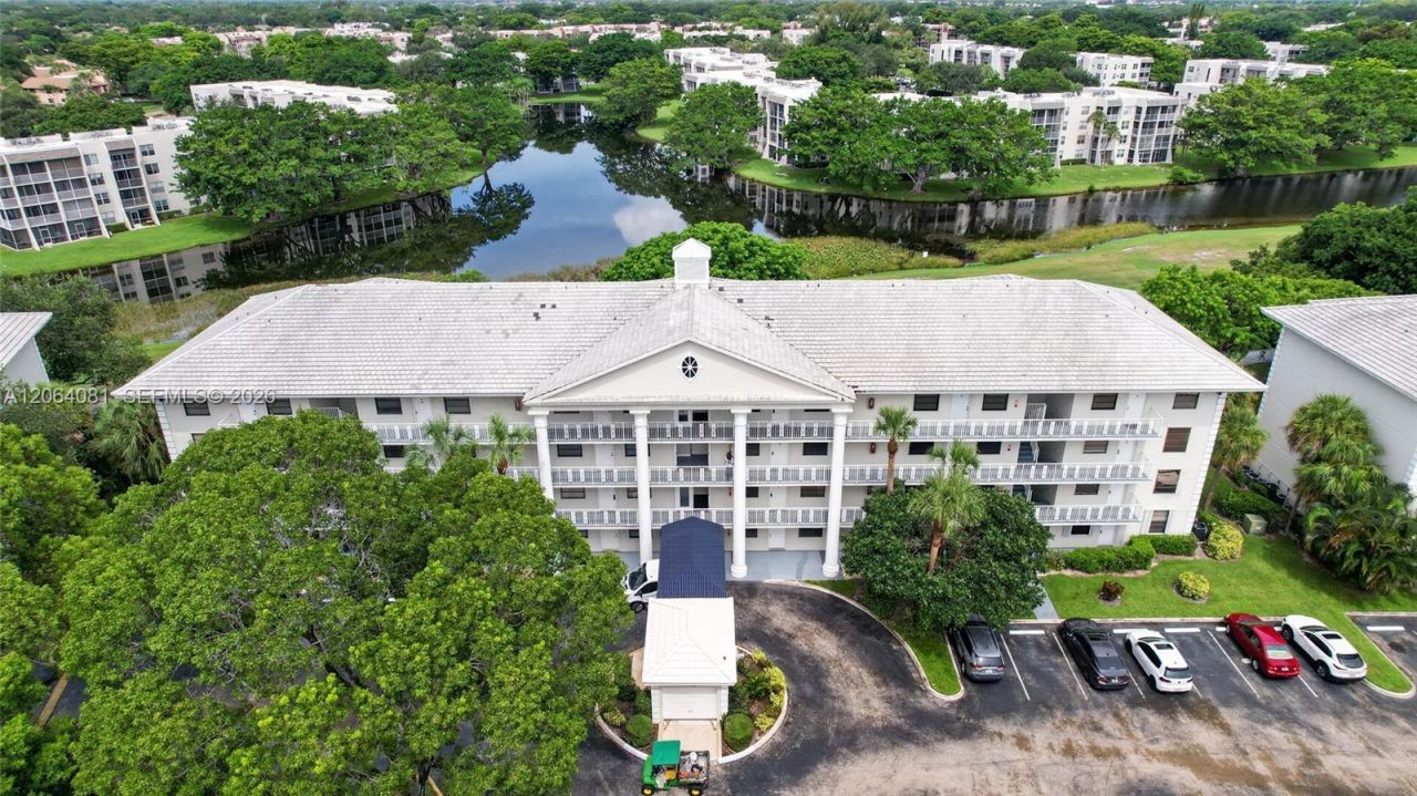 1713 Whitehall Dr , Unit 306, Davie, FL 33324 Photo