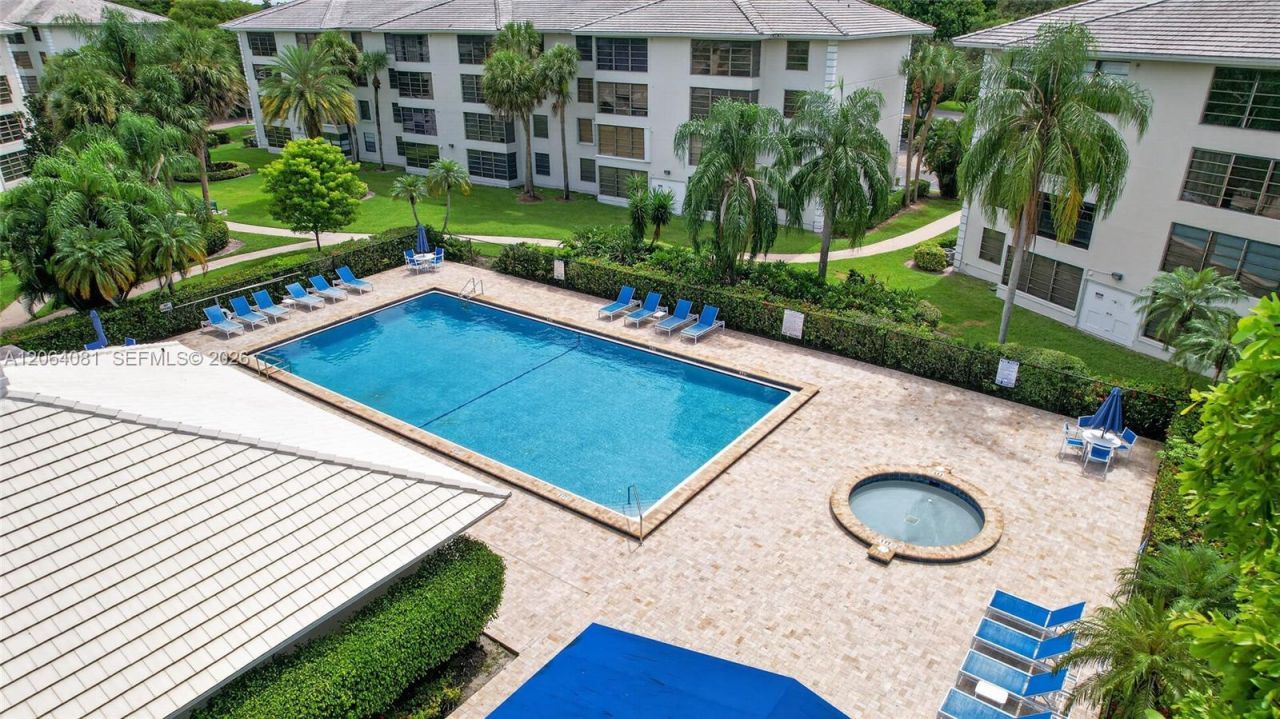 1713 Whitehall Dr , Unit 306, Davie, FL 33324 Photo