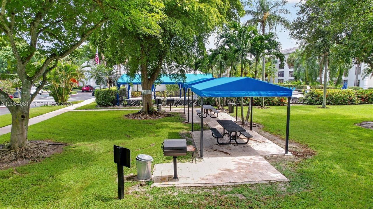 1713 Whitehall Dr , Unit 306, Davie, FL 33324 Photo