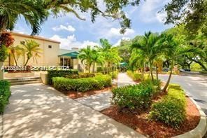 1713 Whitehall Dr , Unit 306, Davie, FL 33324 Photo
