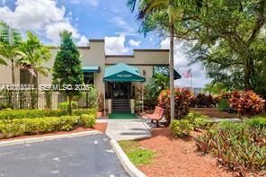 1713 Whitehall Dr , Unit 306, Davie, FL 33324 Photo