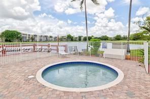 1713 Whitehall Dr , Unit 306, Davie, FL 33324 Photo