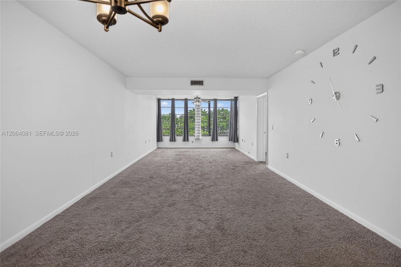 1713 Whitehall Dr , Unit 306, Davie, FL 33324 Photo