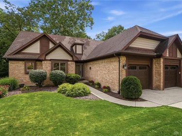 7128 Hunters Creek Drive, Dayton, OH 45459