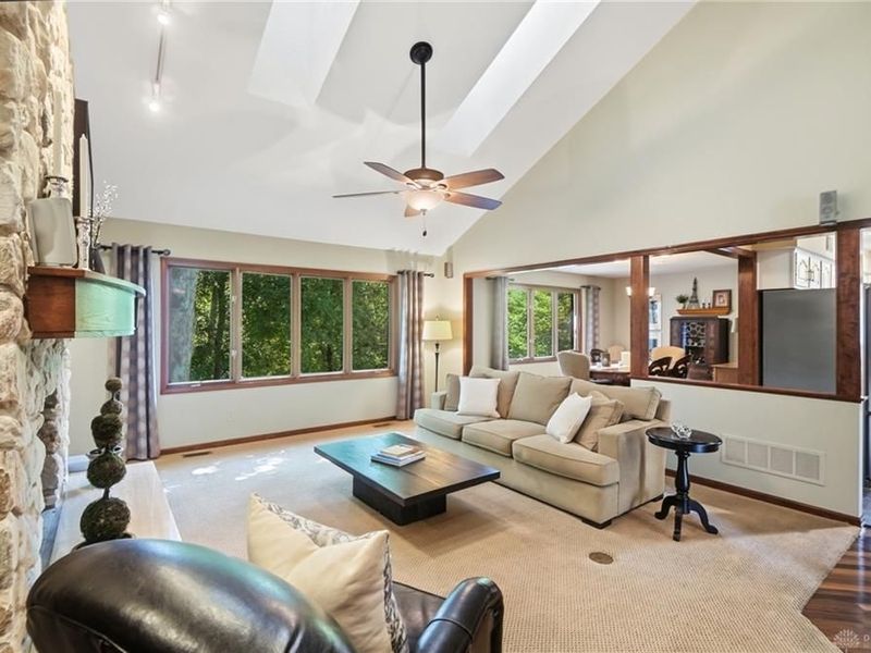 7128 Hunters Creek Drive, Dayton, OH 45459 Photo 11