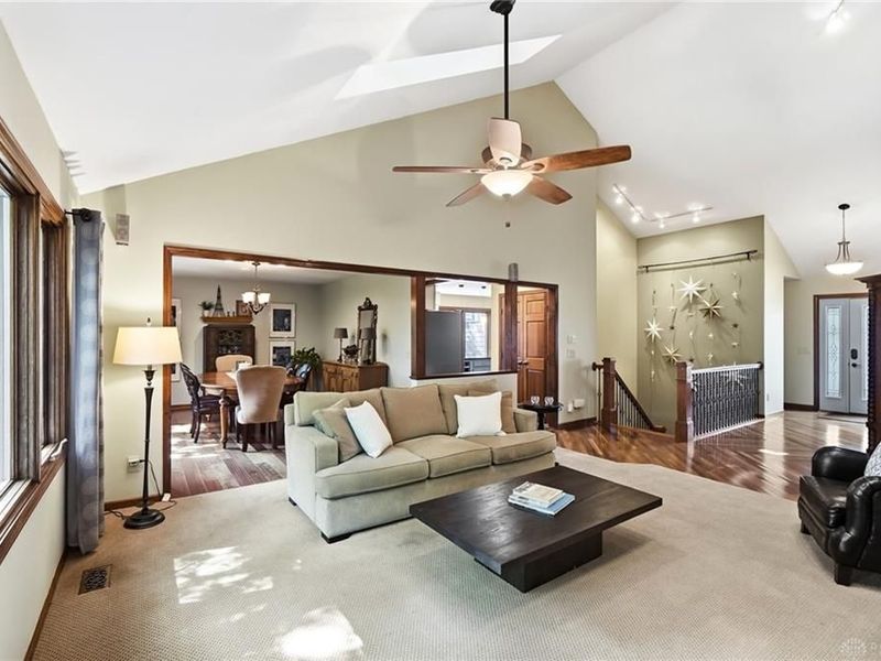 7128 Hunters Creek Drive, Dayton, OH 45459 Photo 13