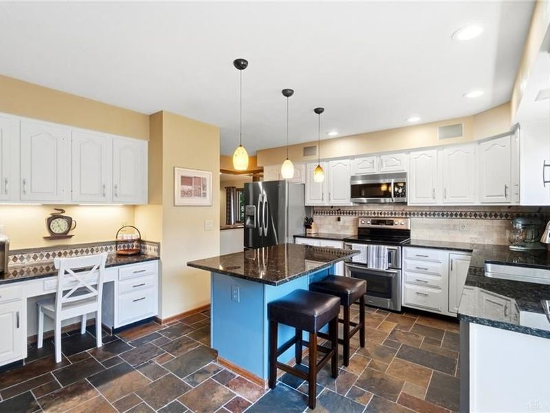 7128 Hunters Creek Drive, Dayton, OH 45459 Photo 18