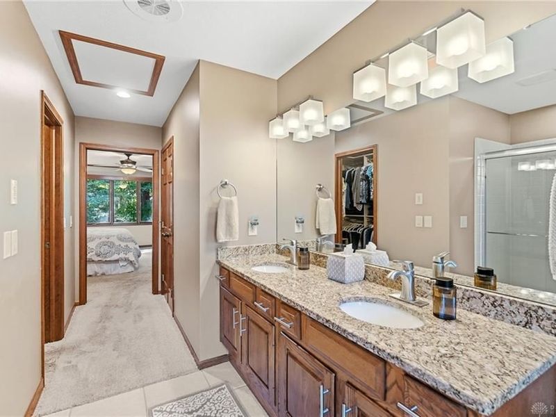 7128 Hunters Creek Drive, Dayton, OH 45459 Photo 33