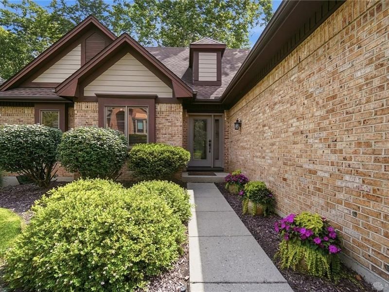 7128 Hunters Creek Drive, Dayton, OH 45459 Photo 5