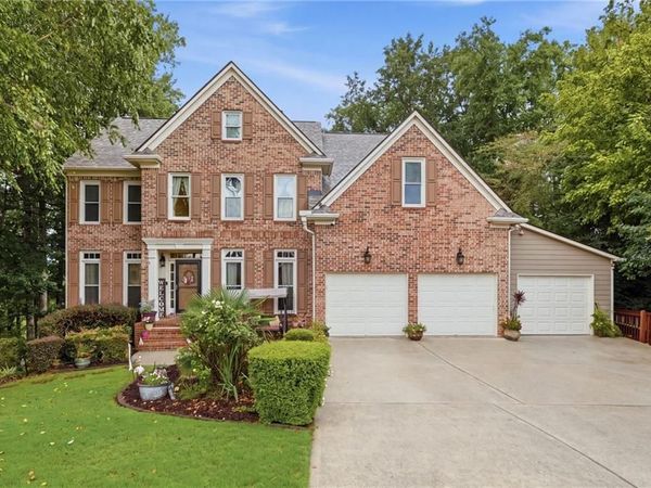 214 Glenbrook Lane , Canton, GA 30115