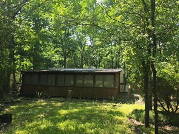 5116 Commanche Drive, Shohola, PA 18458