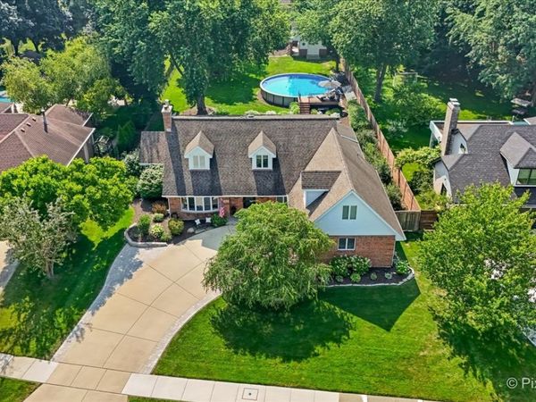 612 Rosedale Avenue , Roselle, IL 60172