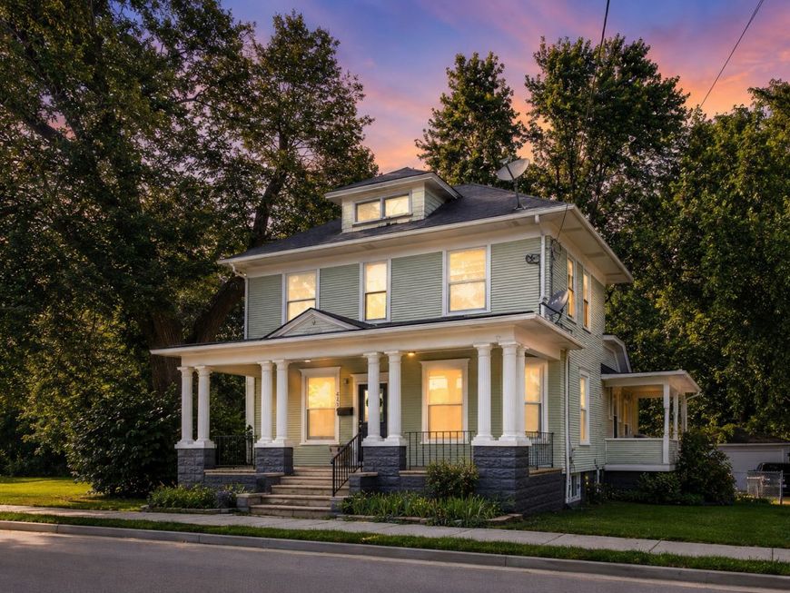 Main Photo