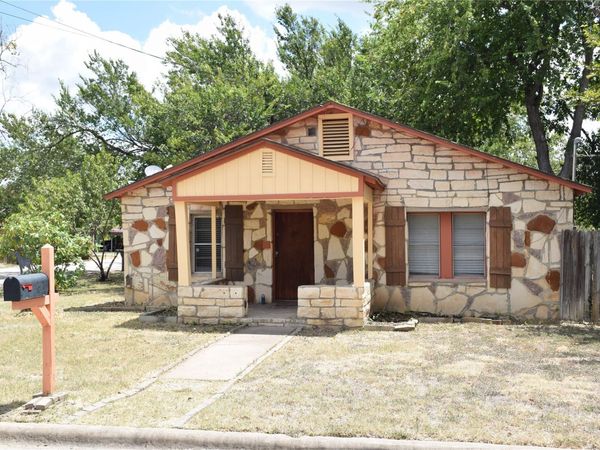 1601 S Pine ST, Georgetown, TX 78626